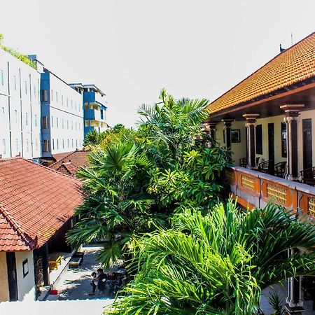 Lolo Beach Inn Legian Dış mekan fotoğraf