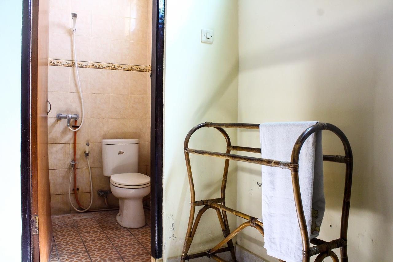 Lolo Beach Inn Legian Dış mekan fotoğraf