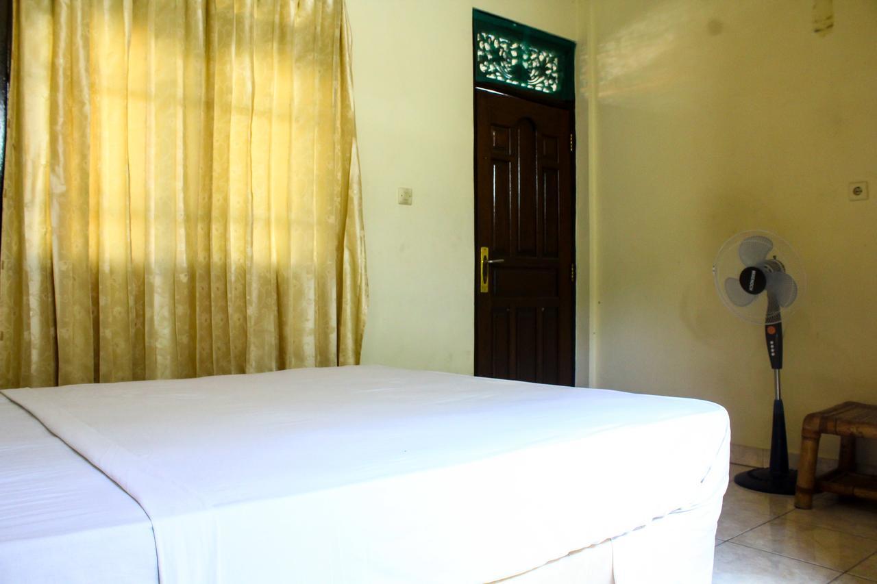 Lolo Beach Inn Legian Dış mekan fotoğraf