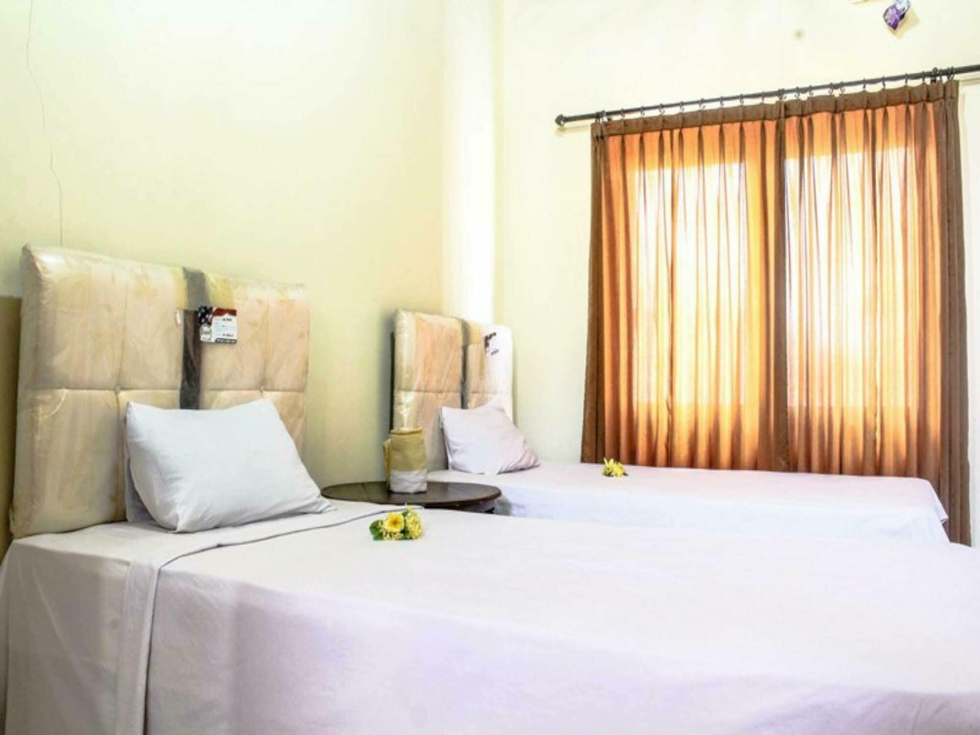Lolo Beach Inn Legian Dış mekan fotoğraf