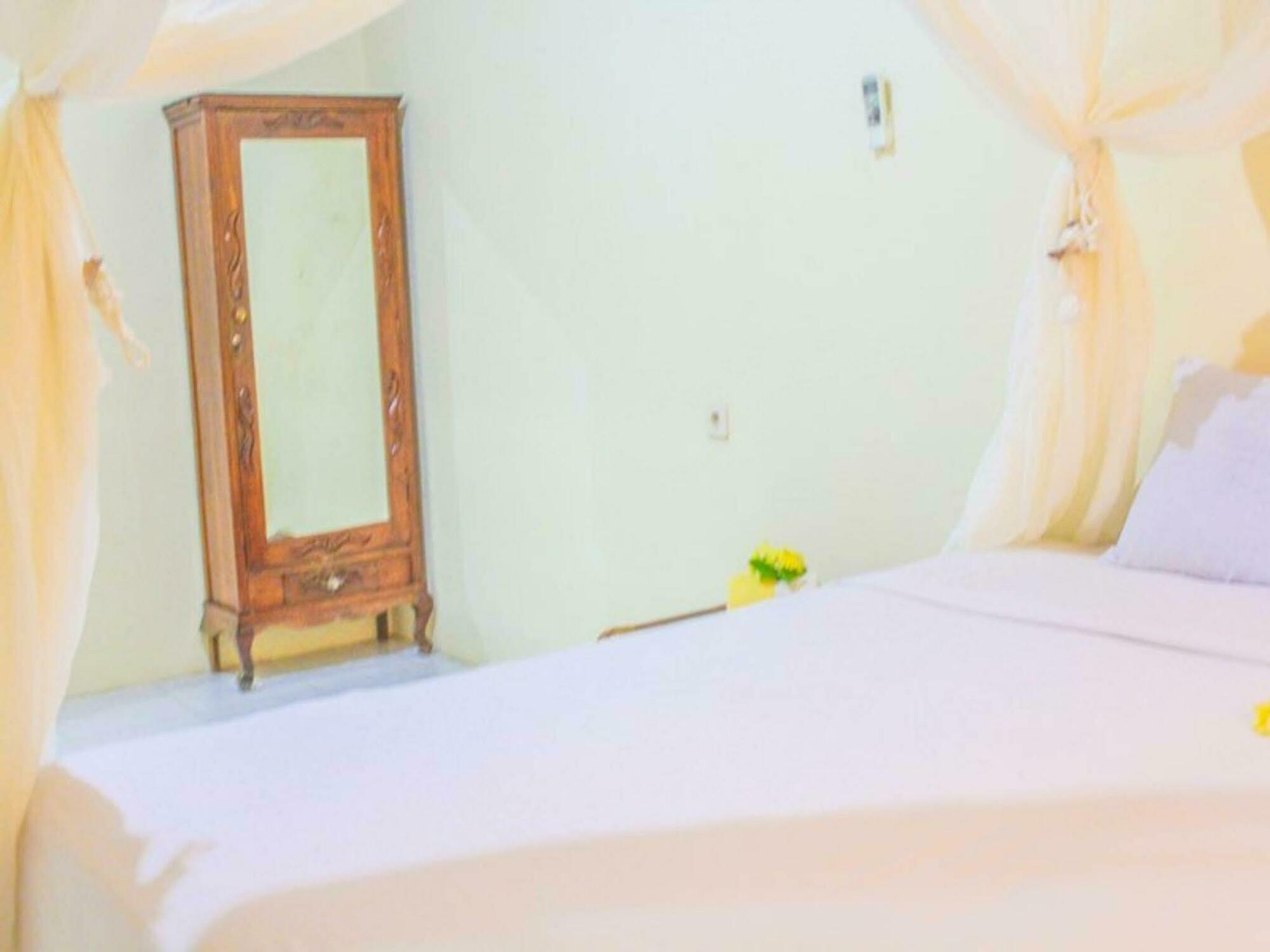 Lolo Beach Inn Legian Dış mekan fotoğraf
