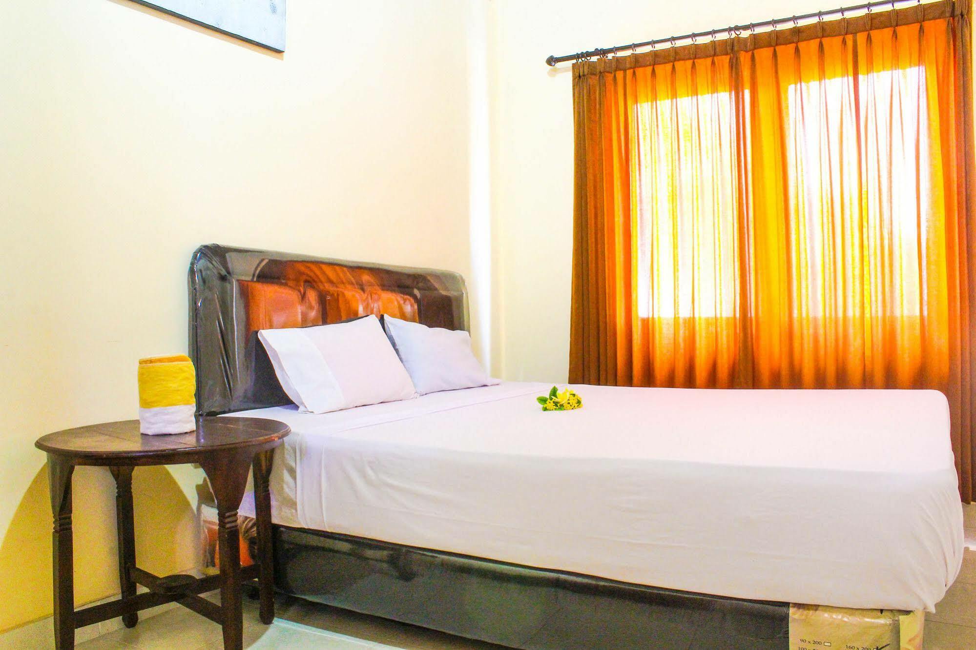 Lolo Beach Inn Legian Dış mekan fotoğraf
