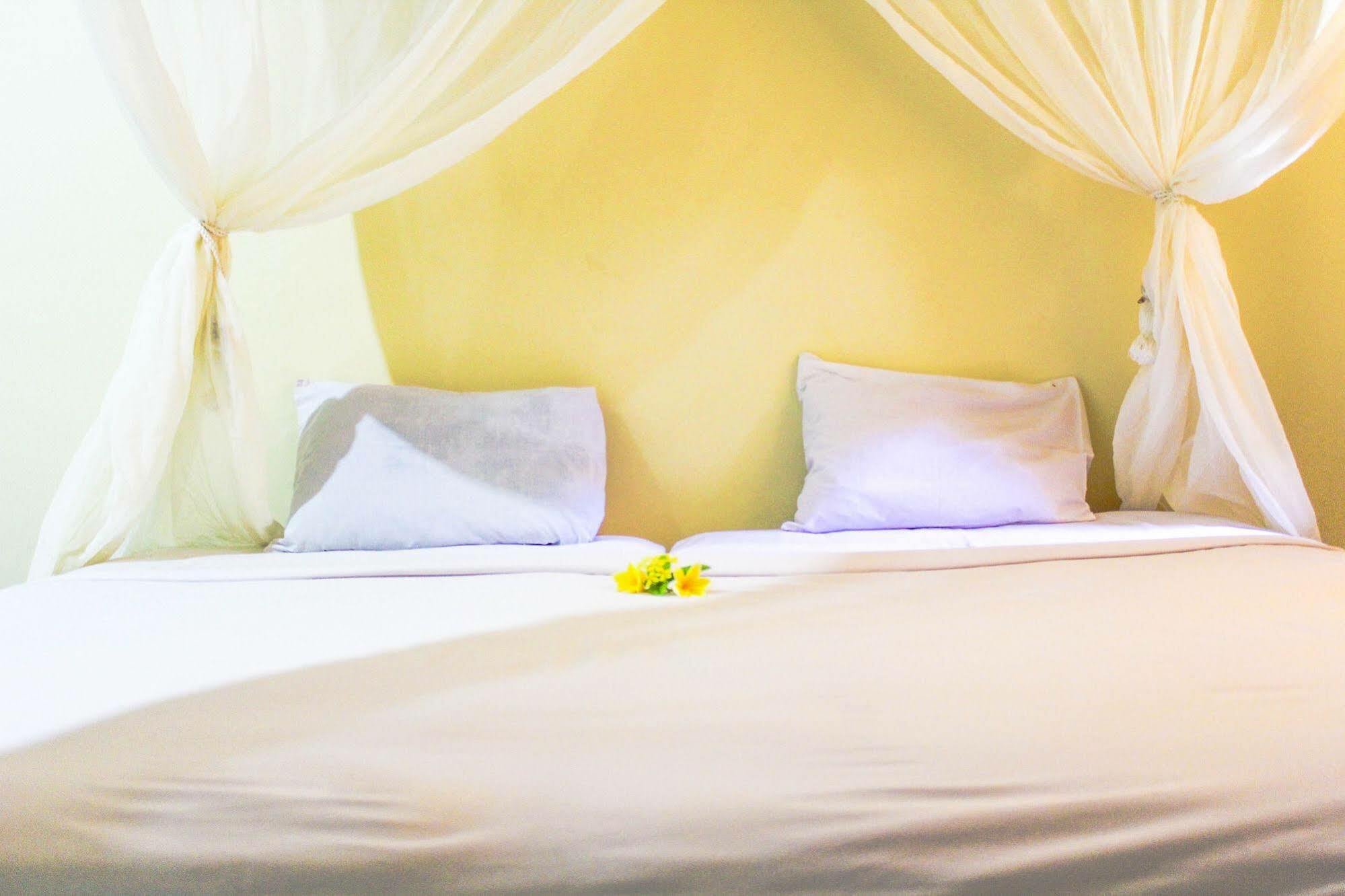 Lolo Beach Inn Legian Dış mekan fotoğraf